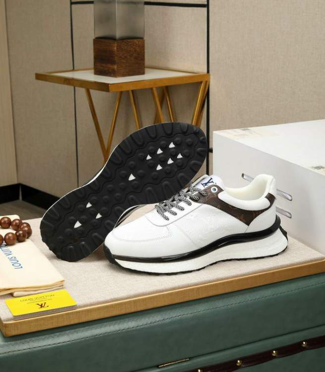 Picture of Louis Vuitton Shoes _SKULVsz38-44mnf060617165